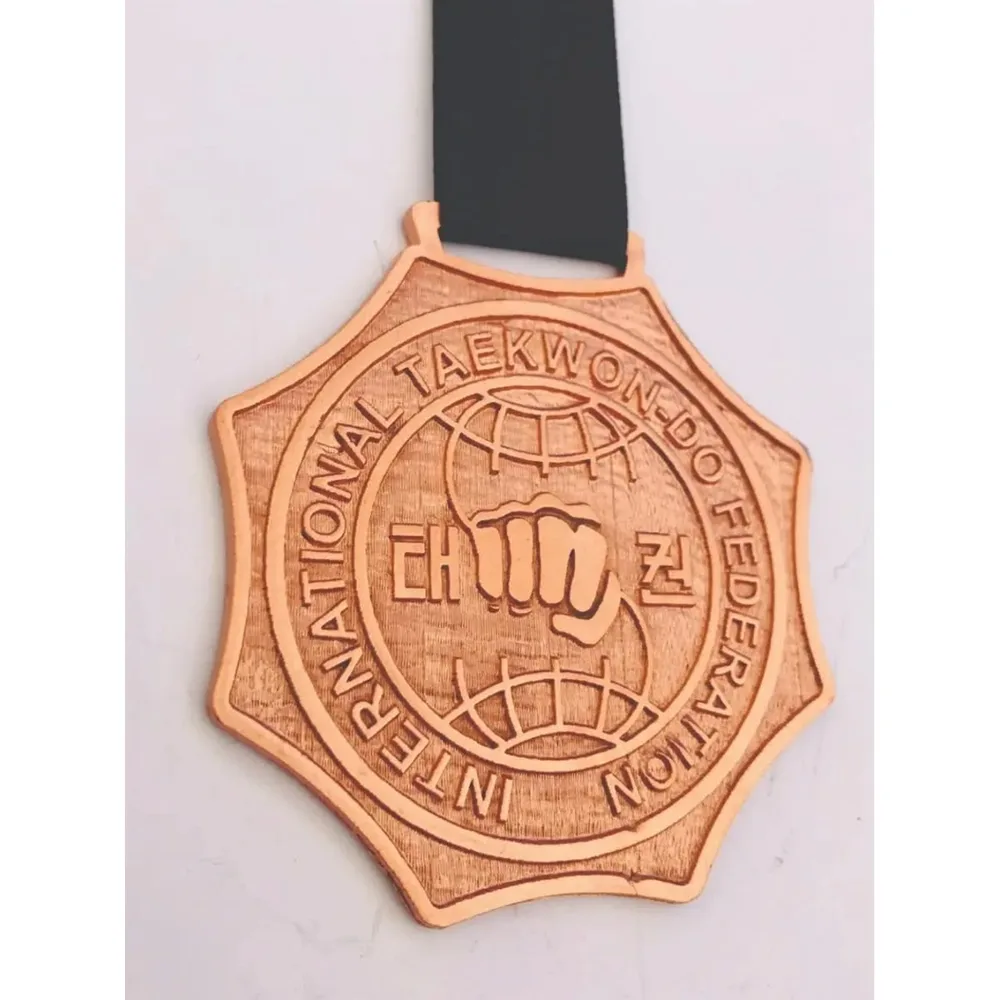 Medalla deportiva de madera grabada, International Taekwon-Do Federation